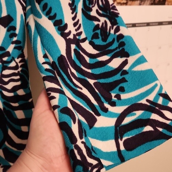 Lilly Pulitzer "Devina I'm Game" Zebra Print Dress w/ Elbow Sleeves Size 2 - Picture 3 of 6